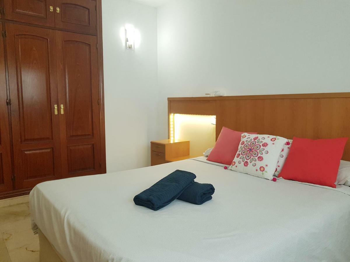 Bel Appartement Au Centre Ville Et De La Plage Ceuta Esterno foto